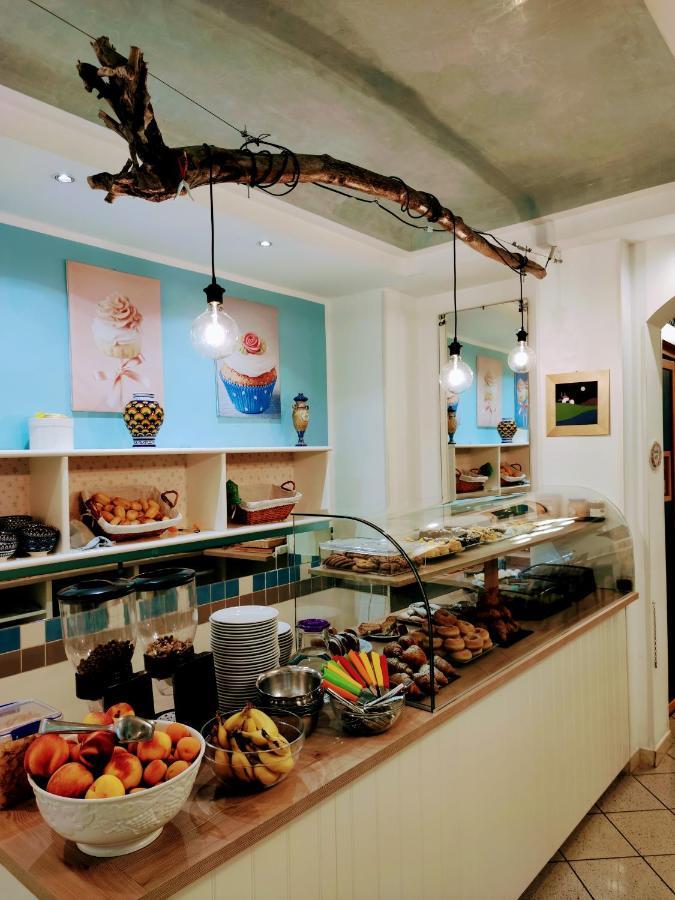 מיסאנו אדריאטיקו Hotel Adria B&B - Colazione Fino Alle 12 מראה חיצוני תמונה